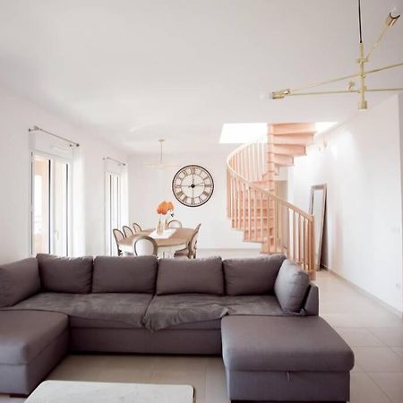 Magnifique Appartement Avec Vue Imprenable Ла-Лонд-ле-Мор Екстер'єр фото