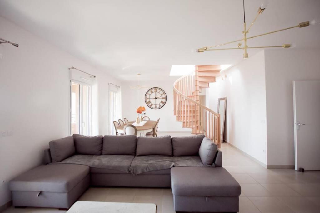 Magnifique Appartement Avec Vue Imprenable Ла-Лонд-ле-Мор Екстер'єр фото