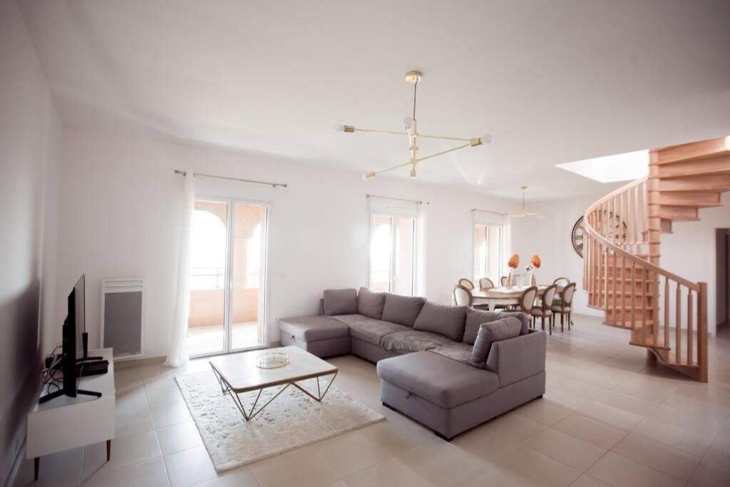 Magnifique Appartement Avec Vue Imprenable Ла-Лонд-ле-Мор Екстер'єр фото
